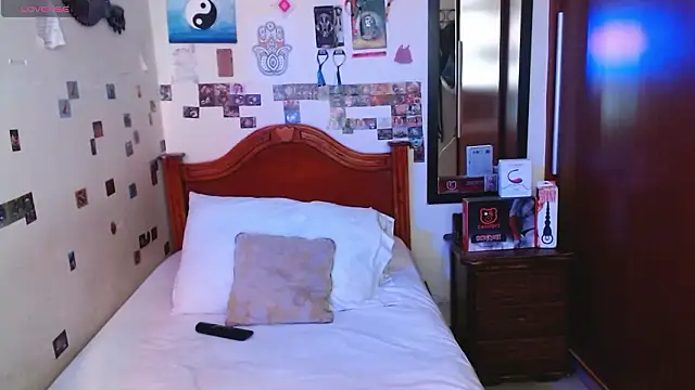 Snapshot of DannyPhantom555 chatting on March 6, 2026, 7:54 pm DannyPhantom555 online show from March 6, 2026, 7:54 pm