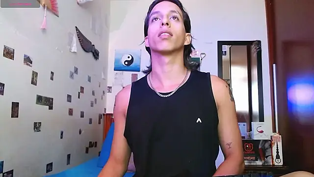 Snapshot of DannyPhantom555 chatting on March 24, 2026, 7:52 pm DannyPhantom555 online show from March 24, 2026, 7:52 pm