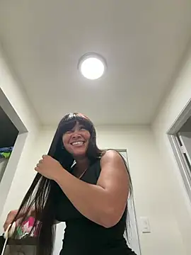 LuckyKhloe online show from March 4, 2026, 1:06 pm