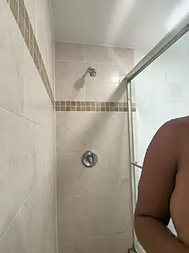 LuckyKhloe online show from May 8, 2026, 2:44 pm