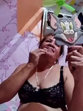 vickyhot1966 online show from February 4, 2026, 12:11 pm