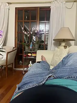 Snapshot of SantuIv chatting on February 5, 2026, 3:00 am SantuIv online show from February 5, 2026, 3:00 am