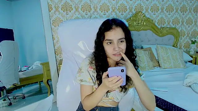 Snapshot of JessB_ chatting on October 17, 2025, 8:22 pm JessB online show from October 17, 2025, 8:22 pm