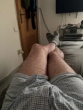 gigolobcn online show from September 12, 2025, 3:23 pm