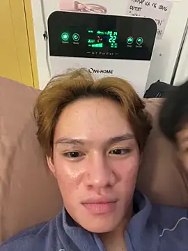 Snapshot of urasiantwinkbigcock chatting on November 13, 2025, 6:07 pm urasiantwinkbigcock online show from November 13, 2025, 6:07 pm