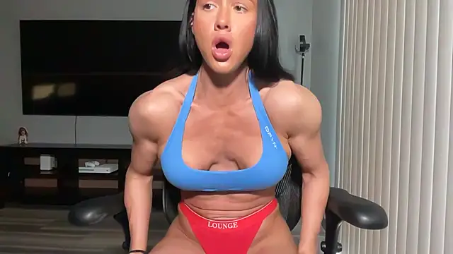 Snapshot of roxyheartley chatting on March 9, 2026, 8:24 pm roxyheartley online show from March 9, 2026, 8:24 pm