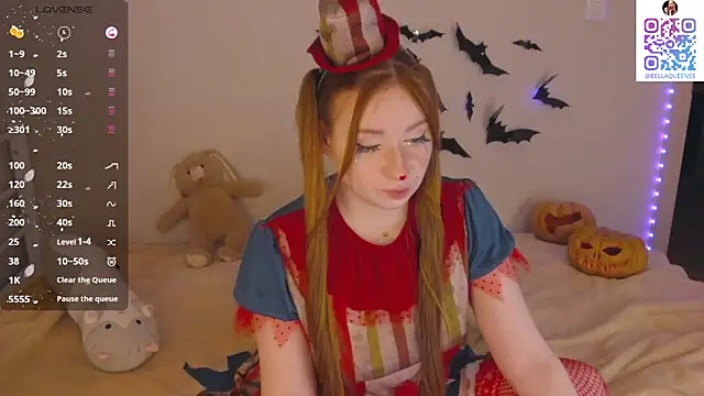 Snapshot of BellaQueenss chatting on October 31, 2025, 10:27 am BellaQueenss online show from October 31, 2025, 10:27 am