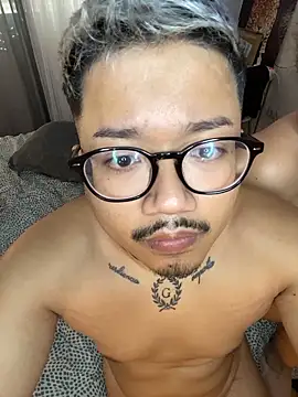 Snapshot of Wild2XXX chatting on November 1, 2025, 9:55 am Wild2XXX online show from November 1, 2025, 9:55 am