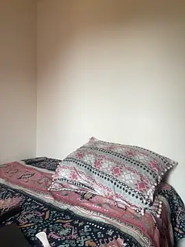 Snapshot of Zara_Bel chatting on September 27, 2025, 6:35 pm Zara Bel online show from September 27, 2025, 6:35 pm