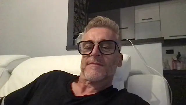 Axl hot online show from June 13, 2026, 7:23 pm