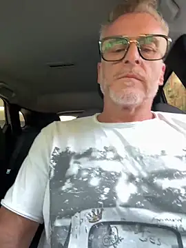 Axl hot online show from June 17, 2026, 2:07 pm