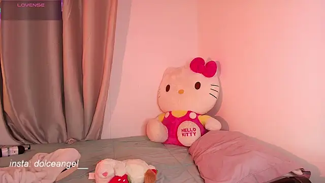 dulceangel   online show from October 2, 2025, 2:40 am