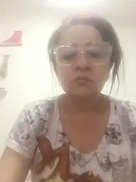 tany90 online show from May 8, 2026, 3:01 am