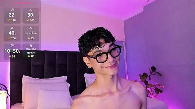 Snapshot of Phillicious__ chatting on November 5, 2025, 10:54 pm Phillicious online show from November 5, 2025, 10:54 pm