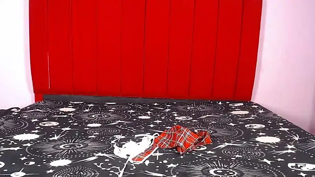 Snapshot of Camila_GirlSexy chatting on October 24, 2025, 7:05 am Camila GirlSexy online show from October 24, 2025, 7:05 am