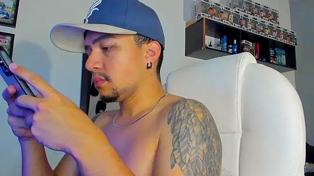 Snapshot of Dylan_Blaze_ chatting on September 8, 2025, 4:28 pm Dylan Blaze online show from September 8, 2025, 4:28 pm