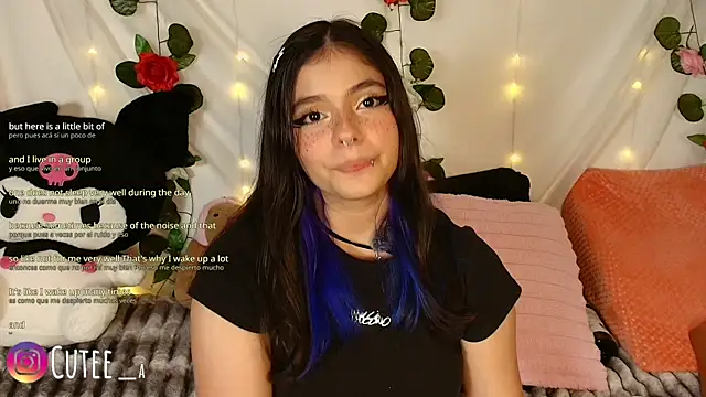 cutee andrea online show from April 5, 2026, 3:26 am