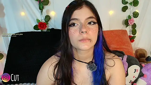 cutee andrea online show from April 8, 2026, 2:33 am