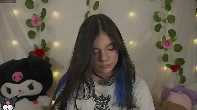 cutee andrea online show from June 23, 2026, 2:53 am