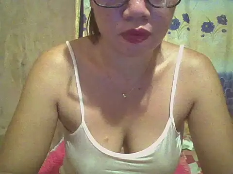 sexymorenal18 online show from April 1, 2026, 1:41 pm