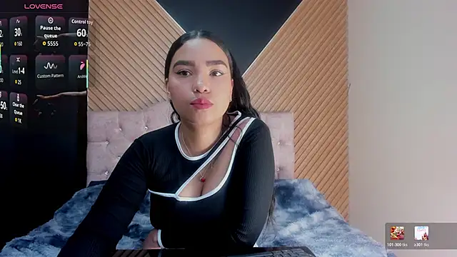 Snapshot of KhateAndersson chatting on March 9, 2026, 7:07 pm KhateAndersson online show from March 9, 2026, 7:07 pm