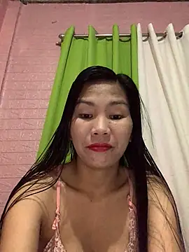 Cleo17 online show from April 28, 2026, 12:32 pm