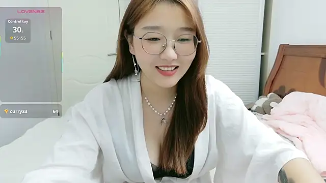 Snapshot of sisi-maiden chatting on October 7, 2025, 1:08 pm sisi-maiden online show from October 7, 2025, 1:08 pm