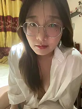 sisi-maiden online show from April 30, 2026, 1:06 pm