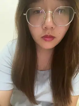 sisi-maiden online show from May 11, 2026, 1:28 pm