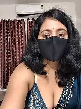 Snapshot of Your-Vedika chatting on July 28, 2026, 8:52 pm Your-Vedika online show from July 28, 2026, 8:52 pm