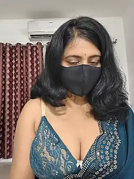 Snapshot of Your-Vedika chatting on August 4, 2026, 3:14 pm Your-Vedika online show from August 4, 2026, 3:14 pm
