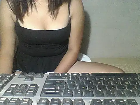 Snapshot of Skinny_PinayGirljust18 chatting on April 18, 2026, 8:20 pm Skinny PinayGirljust18 online show from April 18, 2026, 8:20 pm