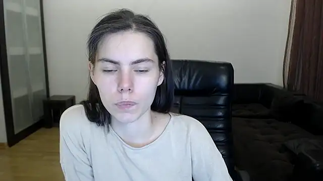 AmelieReve online show from October 20, 2025, 4:07 pm