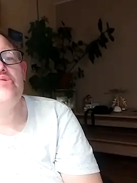 GordianWhirling online show from December 4, 2025, 3:16 am