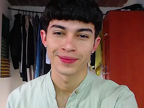 Snapshot of john_vichenso chatting on September 9, 2025, 9:36 pm john vichenso online show from September 9, 2025, 9:36 pm