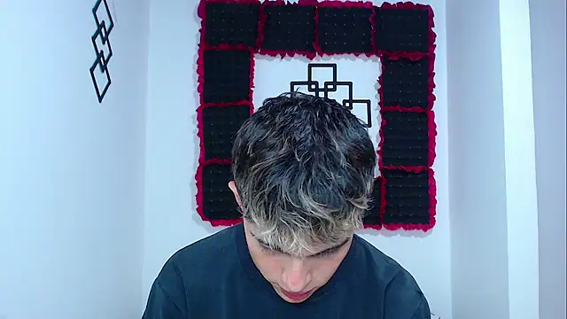 Snapshot of john_vichenso chatting on January 12, 2026, 4:07 am john vichenso online show from January 12, 2026, 4:07 am