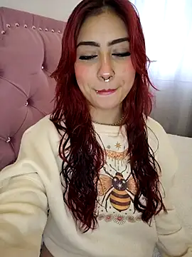 sarah lark  online show from September 25, 2025, 12:09 pm