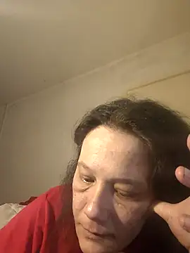 Snapshot of zeousseelphie chatting on April 29, 2026, 11:47 am zeousseelphie online show from April 29, 2026, 11:47 am