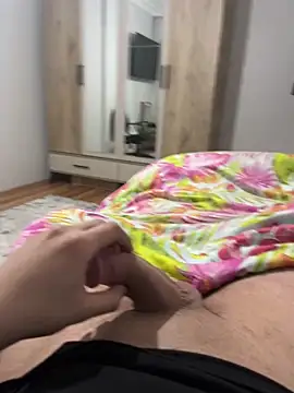 Erenn9972 online show from December 20, 2025, 10:06 pm