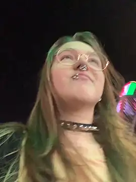 VesnaCrystal online show from November 12, 2025, 6:08 pm