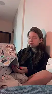 Snapshot of VesnaCrystal chatting on March 5, 2026, 2:40 am VesnaCrystal online show from March 5, 2026, 2:40 am