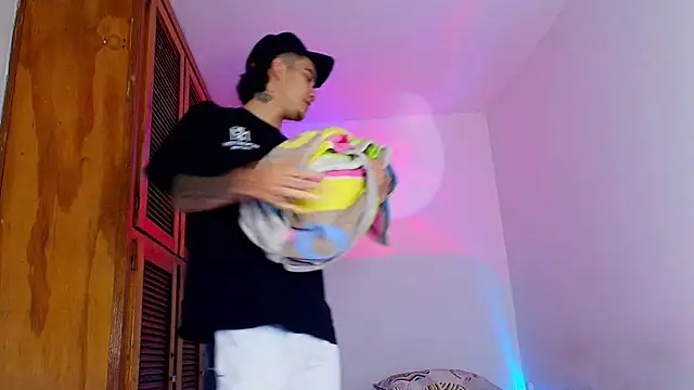 AliasJD online show from October 22, 2025, 12:22 am