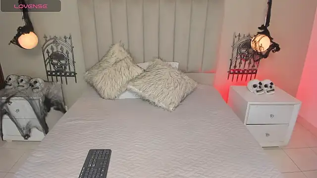 Dani rosse  online show from October 18, 2025, 1:12 pm