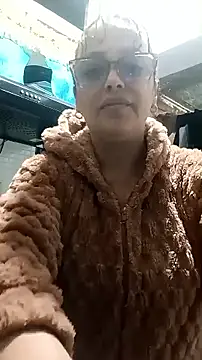 Snapshot of Lady_16 chatting on September 16, 2025, 12:17 pm Lady 16 online show from September 16, 2025, 12:17 pm