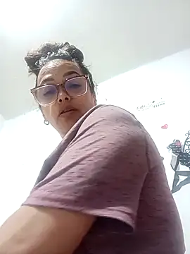 Snapshot of Lady_16 chatting on September 20, 2025, 11:33 am Lady 16 online show from September 20, 2025, 11:33 am