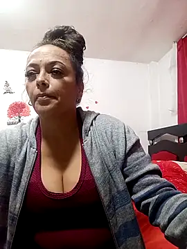 Snapshot of Lady_16 chatting on October 11, 2025, 11:14 pm Lady 16 online show from October 11, 2025, 11:14 pm