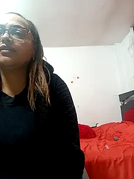 Snapshot of Lady_16 chatting on October 16, 2025, 12:00 am Lady 16 online show from October 16, 2025, 12:00 am