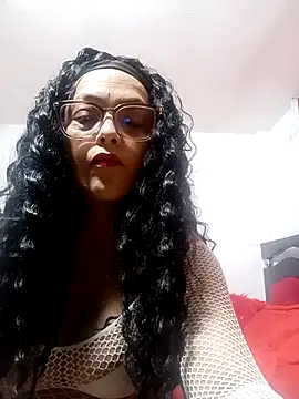 Snapshot of Lady_16 chatting on October 16, 2025, 10:33 pm Lady 16 online show from October 16, 2025, 10:33 pm