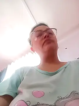 Lady 16 online show from November 11, 2025, 5:13 pm