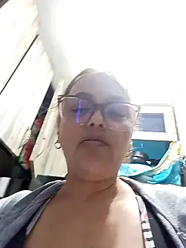 Lady 16 online show from December 18, 2025, 10:27 pm